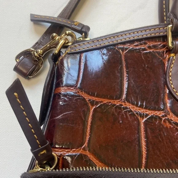 Dooney and Bourke Leather Bag - Picture 4 of 16